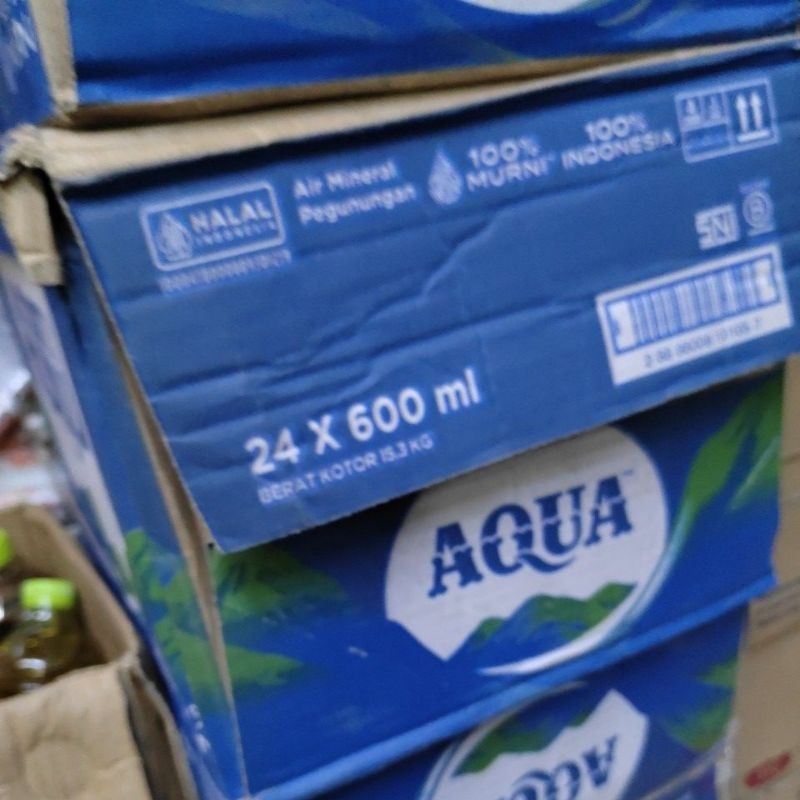 

AQUA BOTOL 600 ML ( 1 KARTON) / Aqua 1500ml