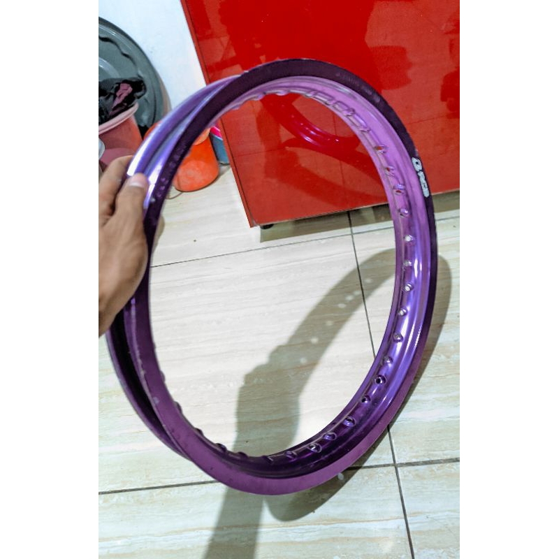 vleg RCB uk 185 ring 17