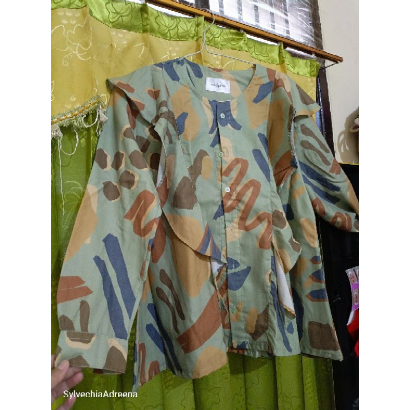 PRELOVED BLOUSE NADJANI