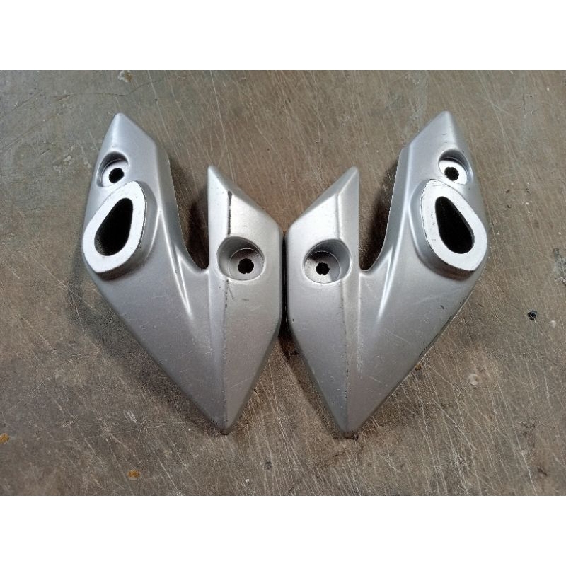 Cover Kupingan Lampu Depan Yamaha Vixion New NVL NVA Original Second