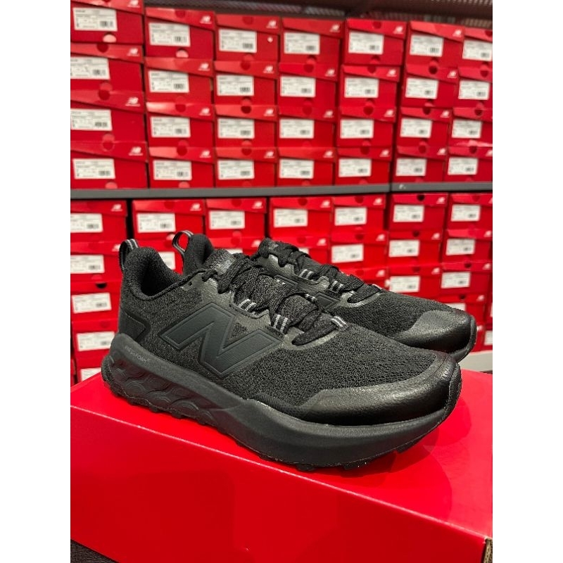 New balance fresh foam full black