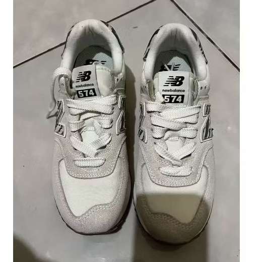 PRELOVED New Balance 574