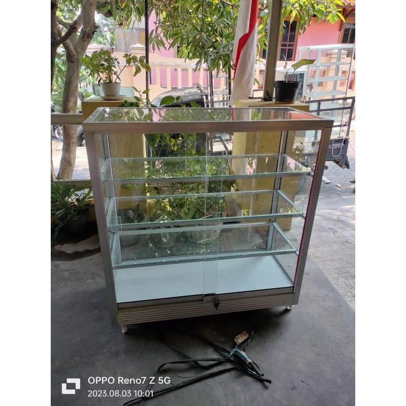 Etalase toko 1 meter ( Hanya Semarang)