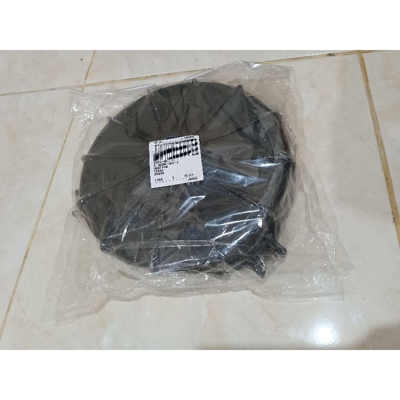 dust pan tutup filter udara isuzu elf traga bawah