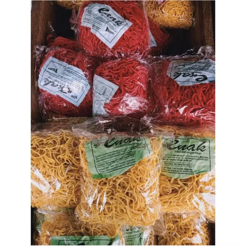 

Mie habang atau mie kuning cap enak