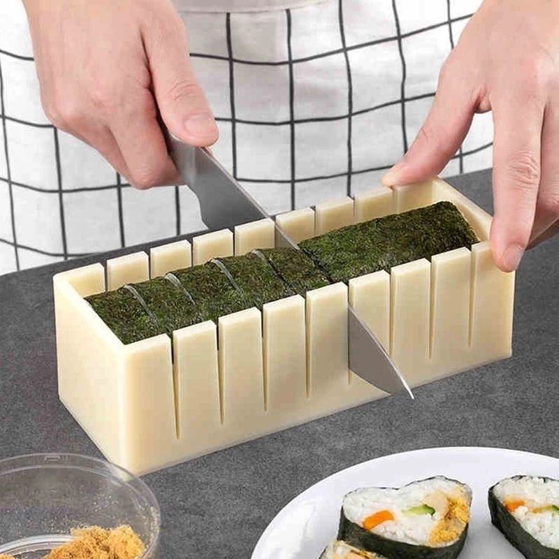 LL Cetakan sushi praktis / sushi maker box / cetakan sushi gulung bentuk bulat love/ kimbab praktis/