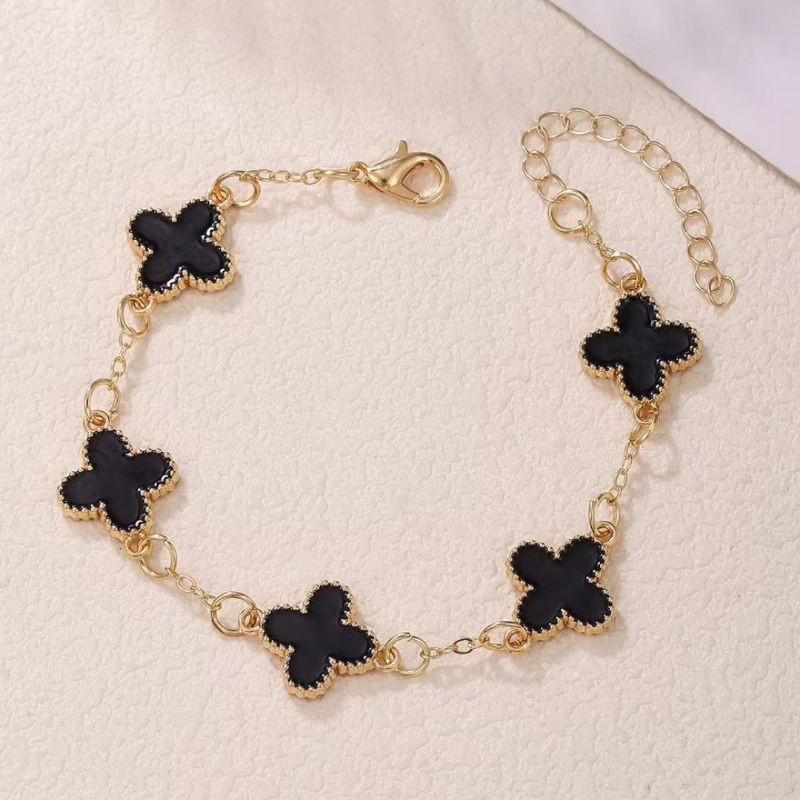 Gelang rantai clover hitam emas gelang rantai clover bracelet gelang rantai semanggi hitam gelang cl
