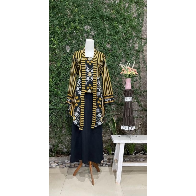 Kebaya tunik kutu baru modern lurik kombinasi lurik ikat