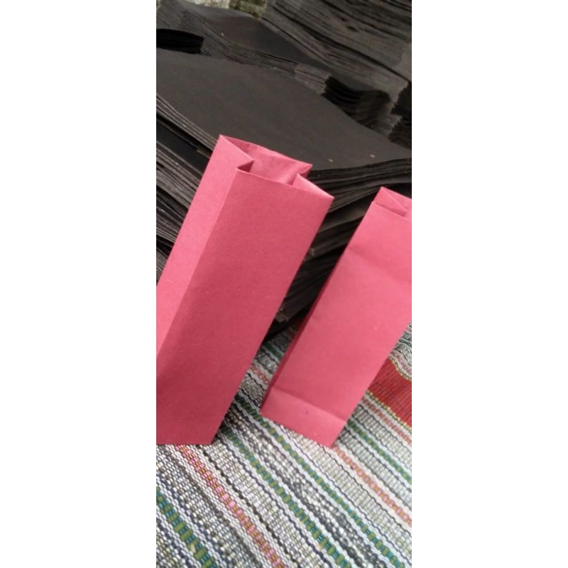 

paperbag merah , tas botol 8 x 7 x 25 polos