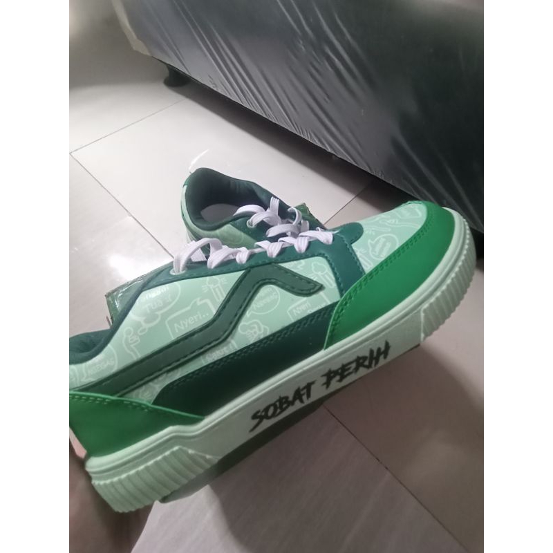 (PRELOVED) SEPATU AEROSTREET X PROMAG