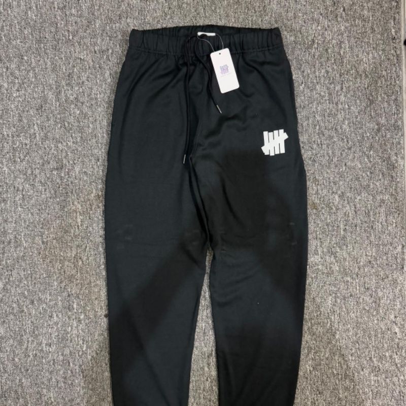 Undefeated - Celana Jogger Black Fulltage