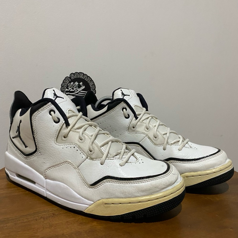 Air Jordan Courtside 23’ White Concorde