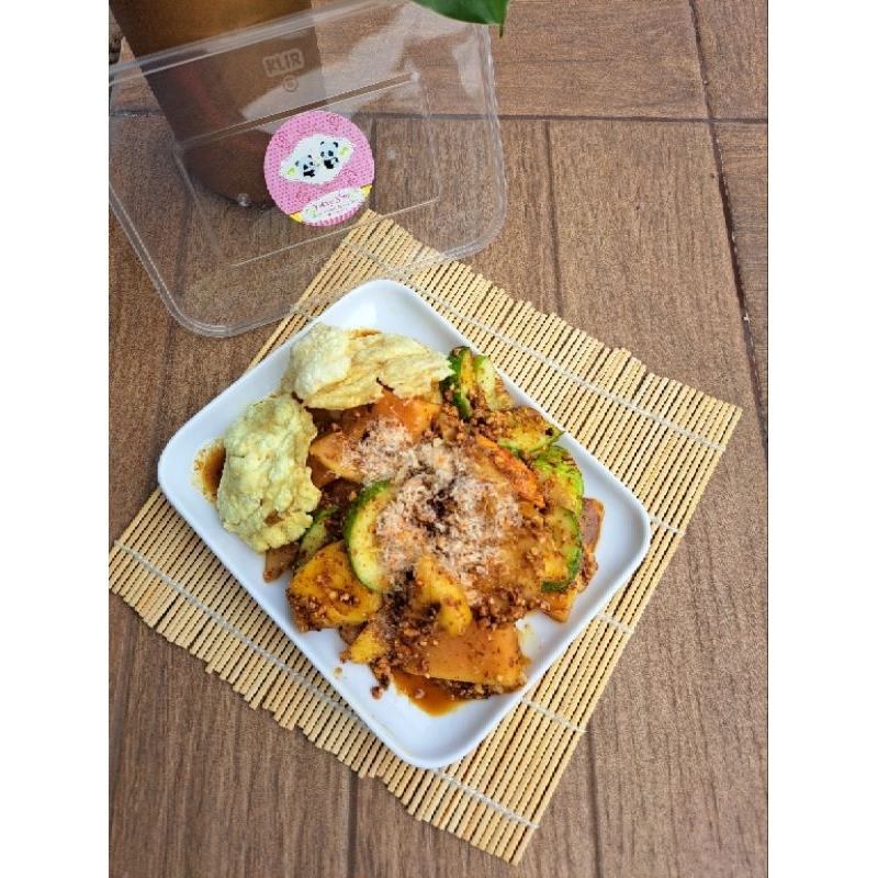 

Rujak buah khas Singkawang
