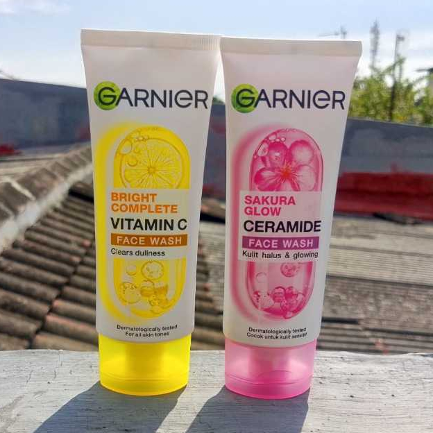 2 pcs Garnier Facial Foam 100ml – Bright Complete & Sakura Glow (Kuning & Pink)