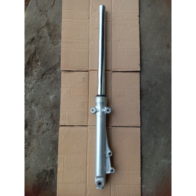 SHOCKBREAKER SHOCK DEPAN KANAN TIGER REVO TILAS /SHOCK SOK TIGER LAMA BARANG ASLI COPOTAN ORIGINAL S