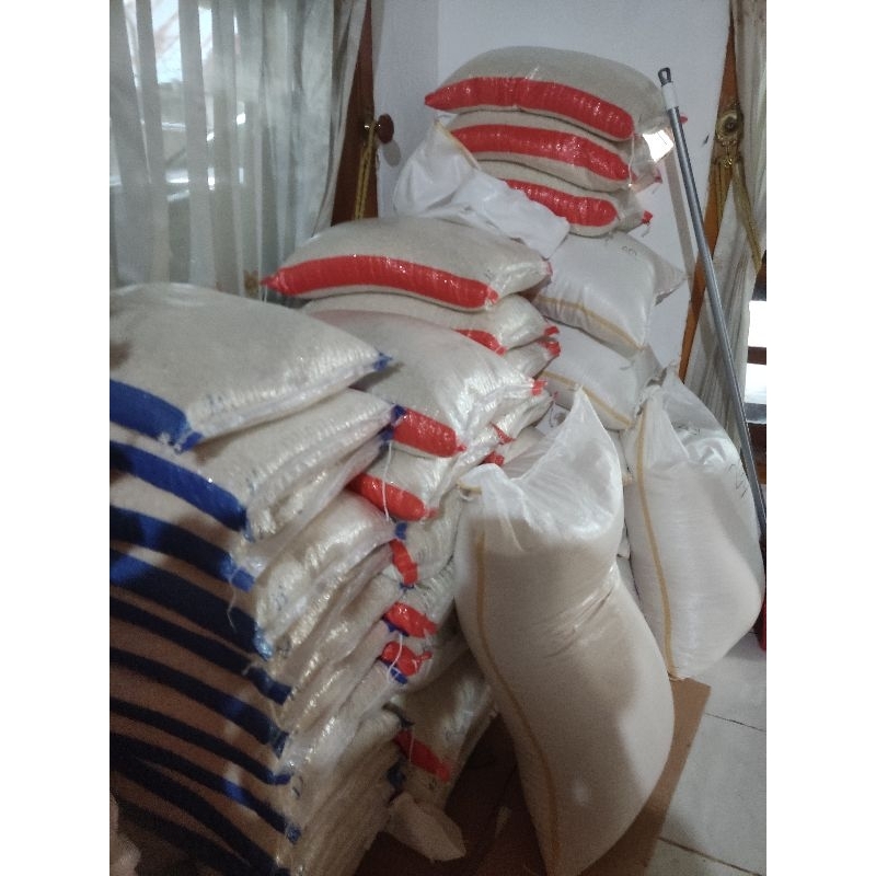 

beras kampung 10 kg berkualitas unggulan