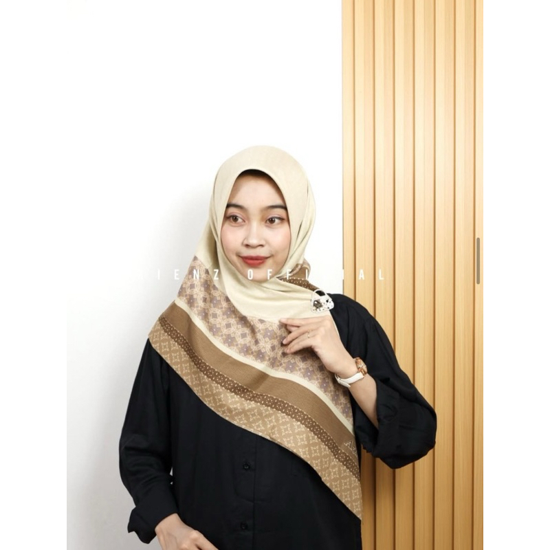 OSAKA AZARA//HIJAB FASHION//SEGIEMPAT MOTIF