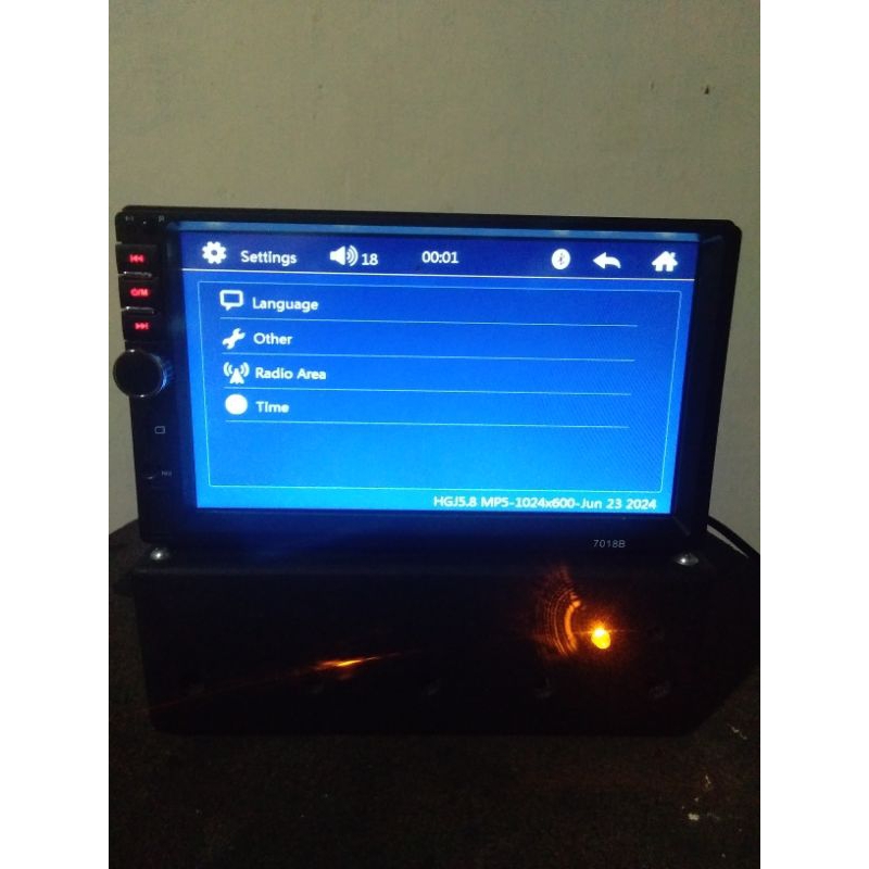 HEAD UNIT 7018B