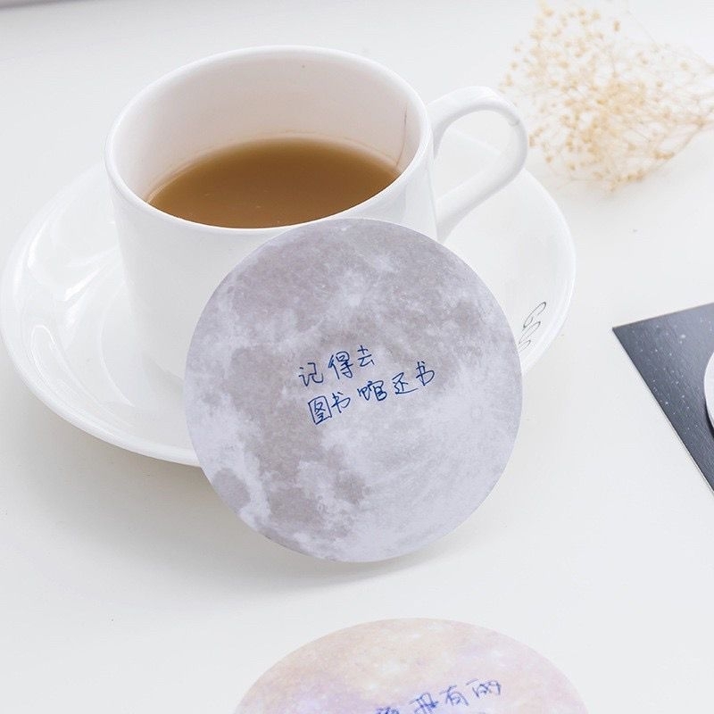 

Sticky note motif planet space memopad notepad memo pad notes kertas catatan tempel bulan bumi luar angkasa space galaksi galaxy alat tulis sekolah kantor office school stationery stationary notebook bulat bundar sticker stiker morandi pembatas buku lucu