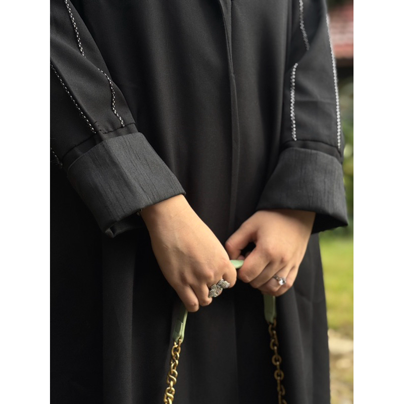 abaya hitam preloved dubai