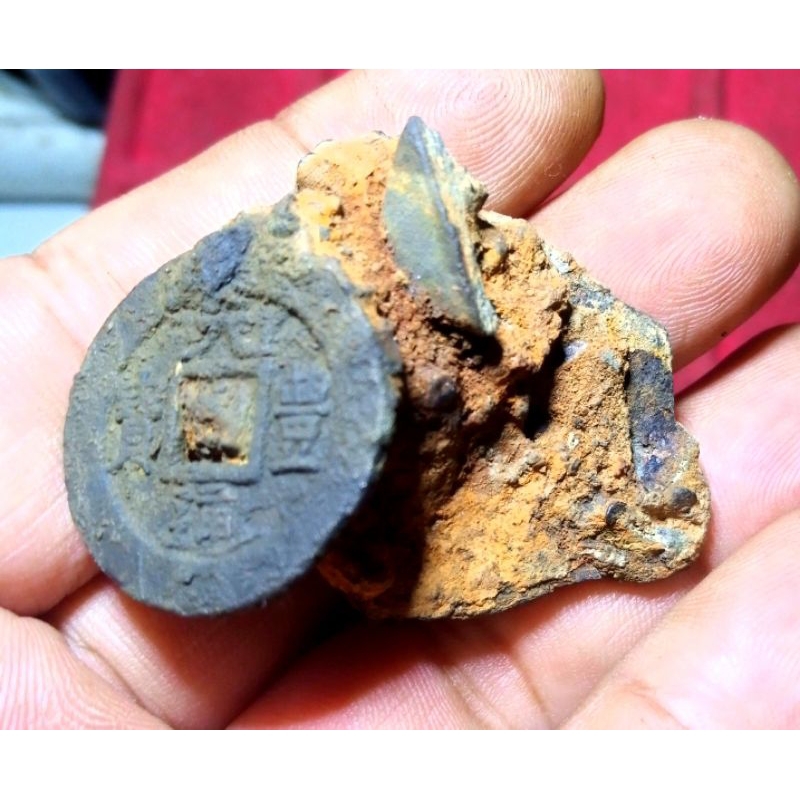 Koin Dalam Endapan Sedimen Pasir Sungai Gobog Jepang Nagasaki