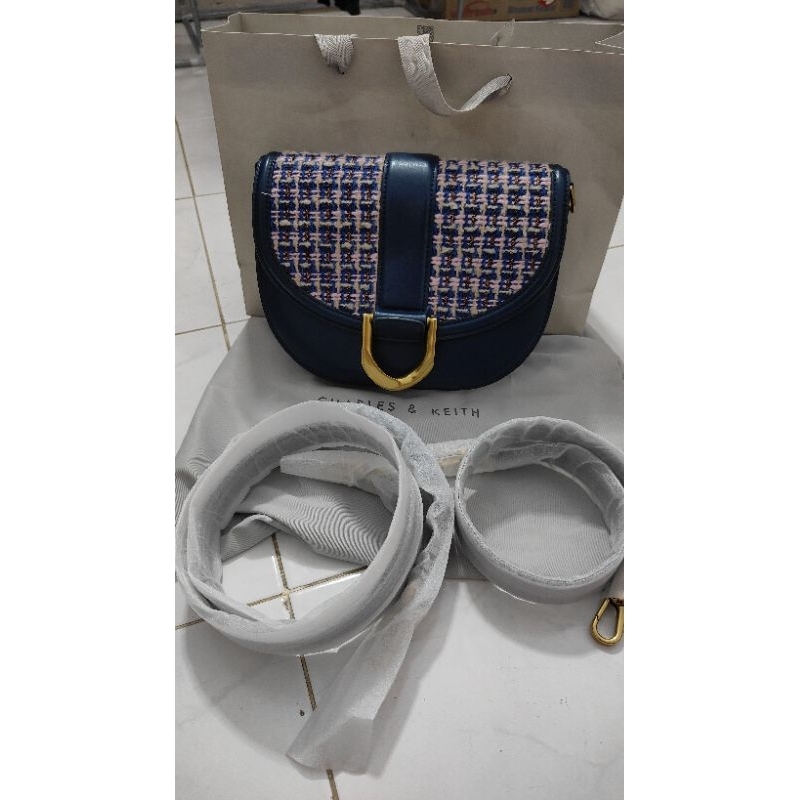 Preloved Charles & Keith~Gabine Tweed Saddle Bag Navy