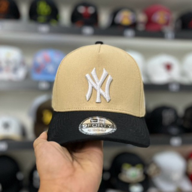 TOPI PRIA/TOPI BASEBALL NY CREAM HITAM BORDIR PUTIH