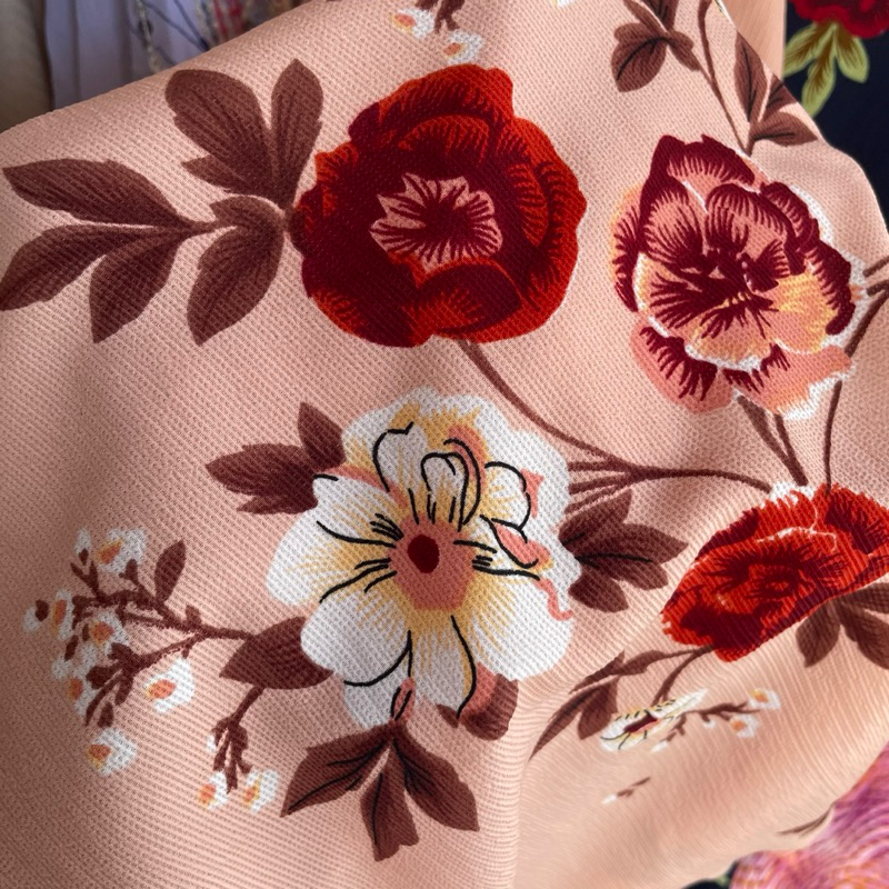 kain crepe crinkle motif bunga impor - kain zara crepe - kain crepe luxury - kain crepe style premiu