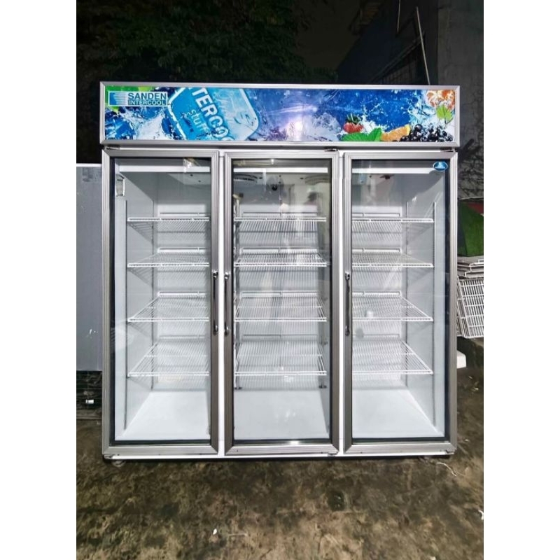 showcase 3 pintu bekas bergaransi
