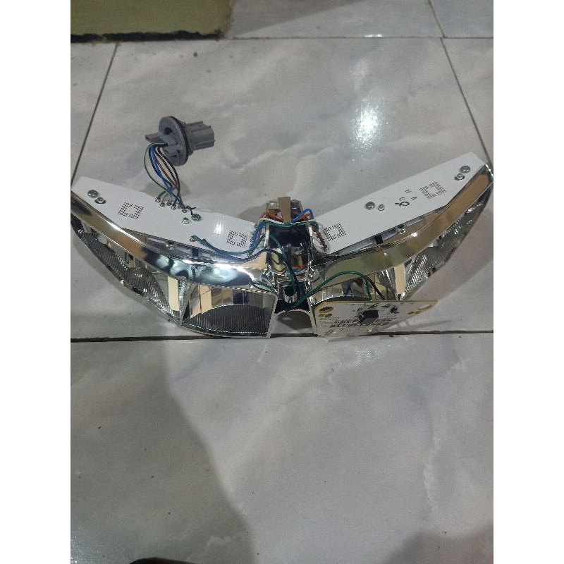 PCB + Reflektor Lampu Vario 125/150 led old
