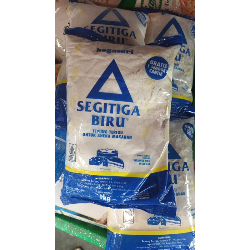 

Segitiga Biru Tepung Terigu Transparan PCK 1kg Murah