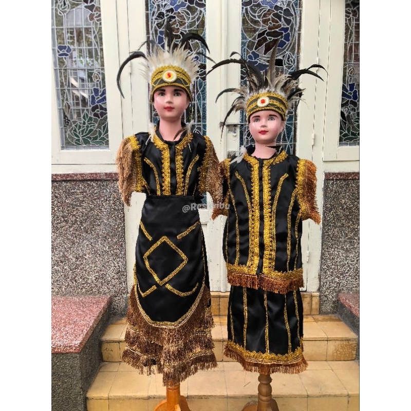 Baju Adat DAYAK/BajuadatKalimantanDayak