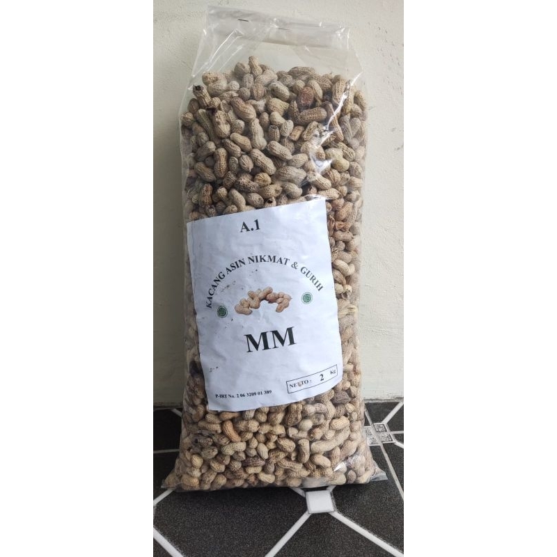

kacang kulit asin/kacang kulit gurih lezat nikmat/cemilan kacang kulit asin/kacang kulit berkualitas