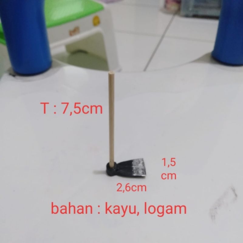 Miniatur Alat Pertanian Cangkul