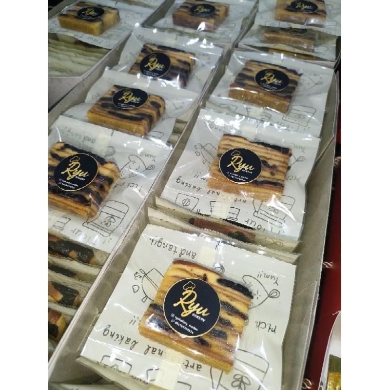 

Lapis Legit Prunes Premium SLICE