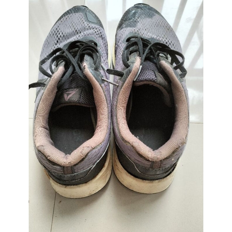 sepatu pria ukuran 43 reebok preloved