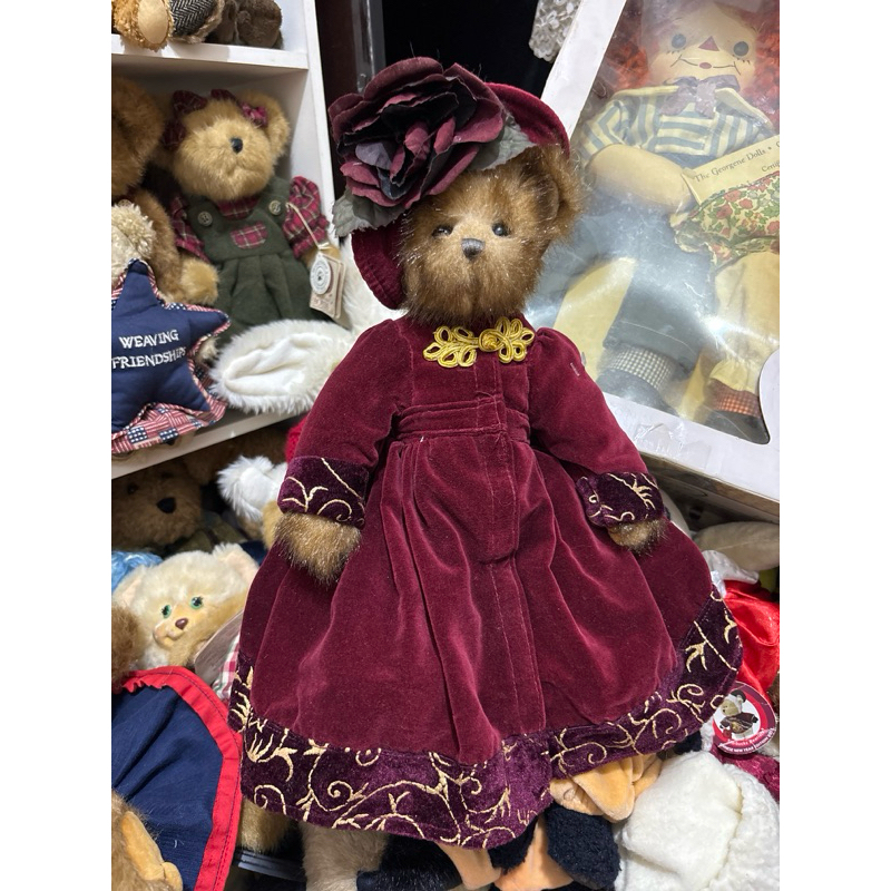 The Bearington Collection Madame Holiday Bear Limited Edition Soft Plush Toy