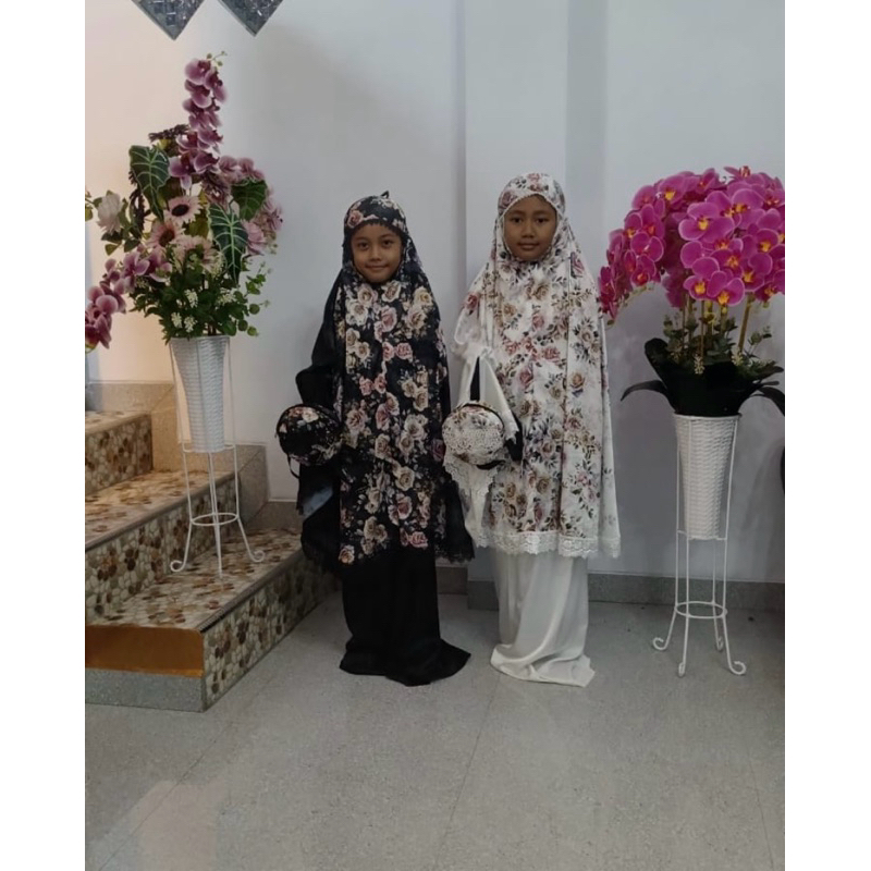 Mukena anak bahan Armani silk