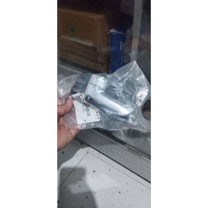 HANDLE DALAM KIRI KIA SPORTAGE 2