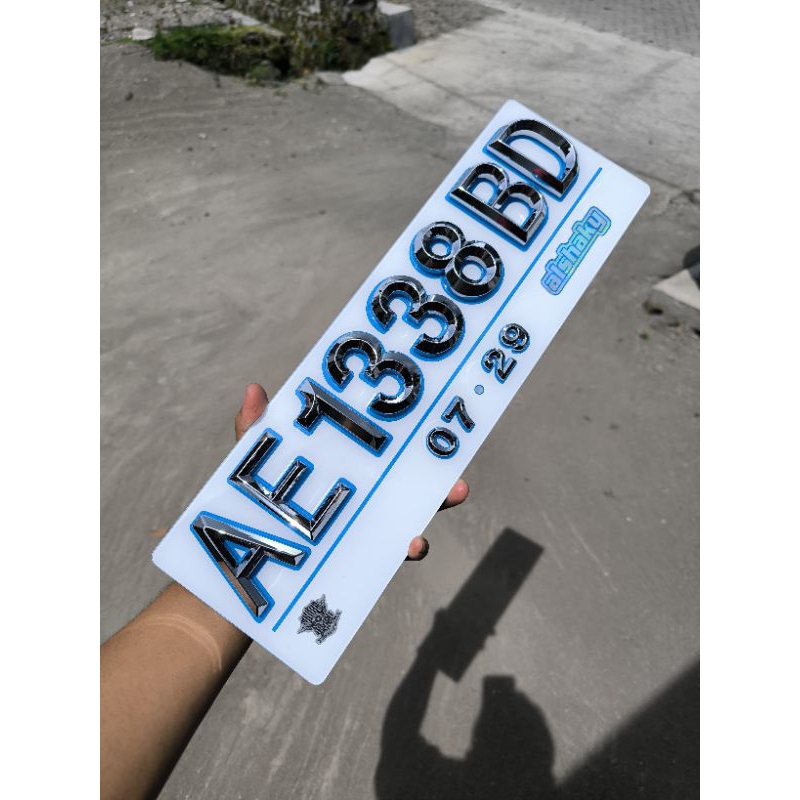 plat nomor mobil timbul bisa reques nama jg bahan akrilik timbul crome