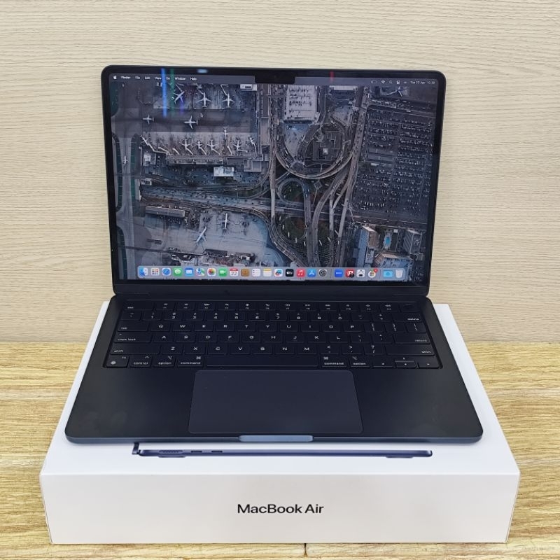 Laptop Second MacBook Air 2022 Apple M2 Ram 8gb Ssd 256gb Fullset