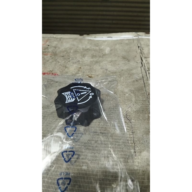 tutup radiator Peugeot 406 d8 206