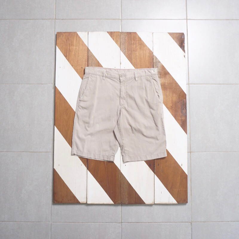 Celana pendek Uniqlo