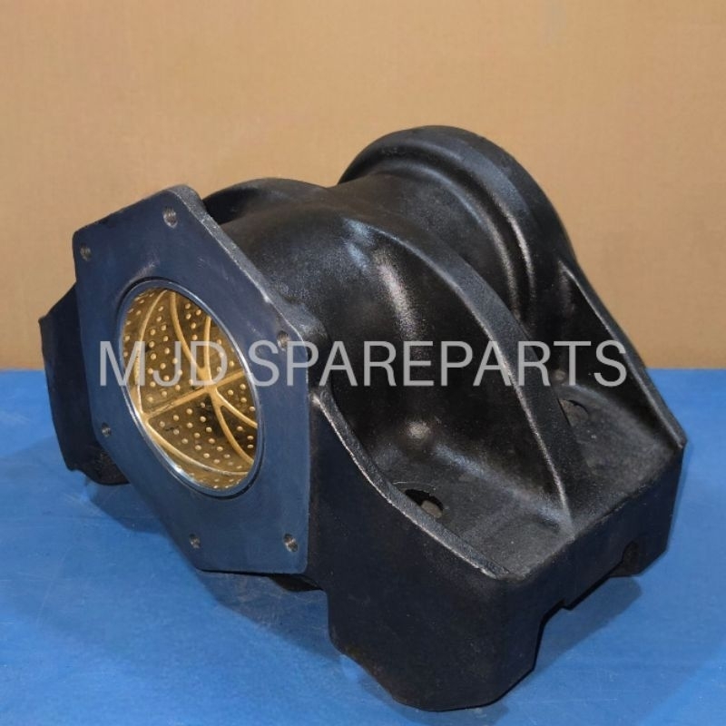 Seat Trunion Hino 500 S4950-EW013