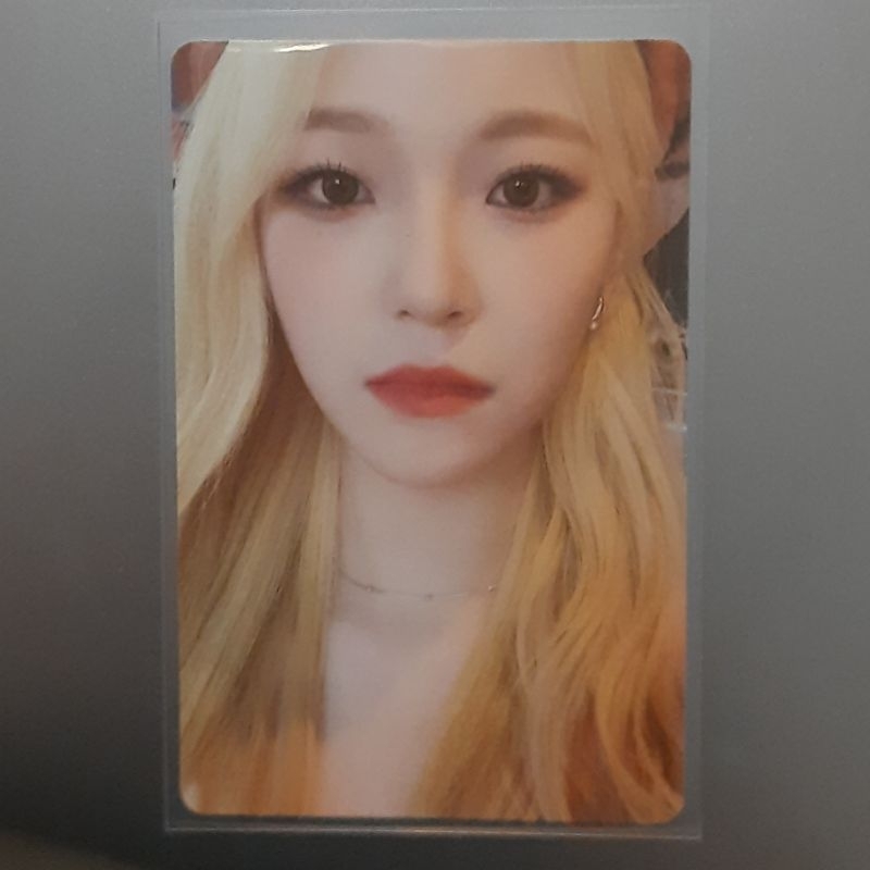 Photocard Baek Jiheon fromis_9 9 way ticket album