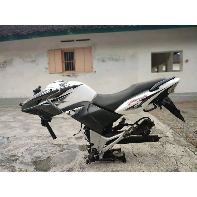 BODY SET TIGER REVO FULL TINGGAL NAIK MESIN SAJA