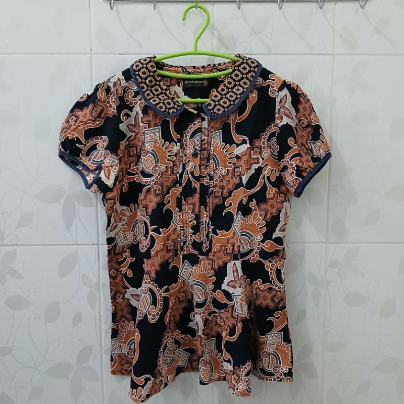 Preloved - Semata Wayang by Hassenda - Pepplum Blouse