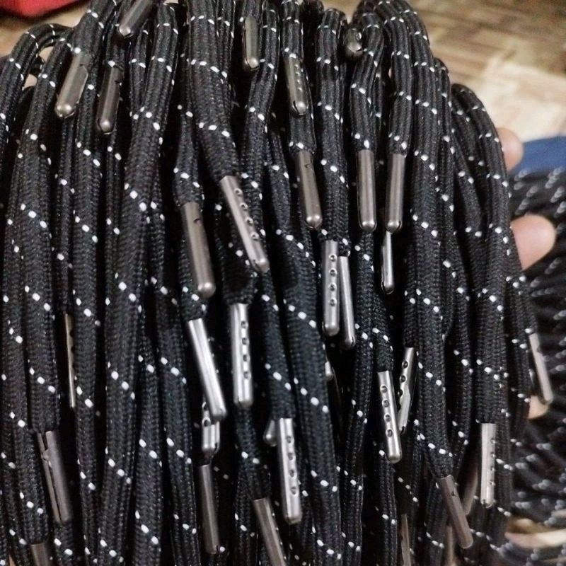 Tali Hoodie Hitam Bintik Putih