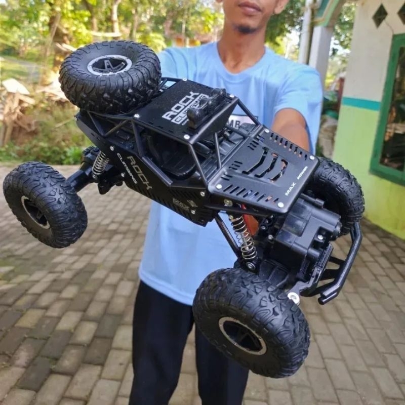Mobil remote Offroad 4wd 1:14 metal aloey