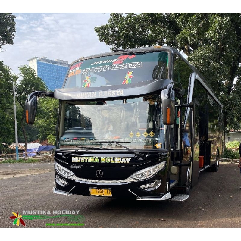 Pusat sewa unit bus pariwisata murah